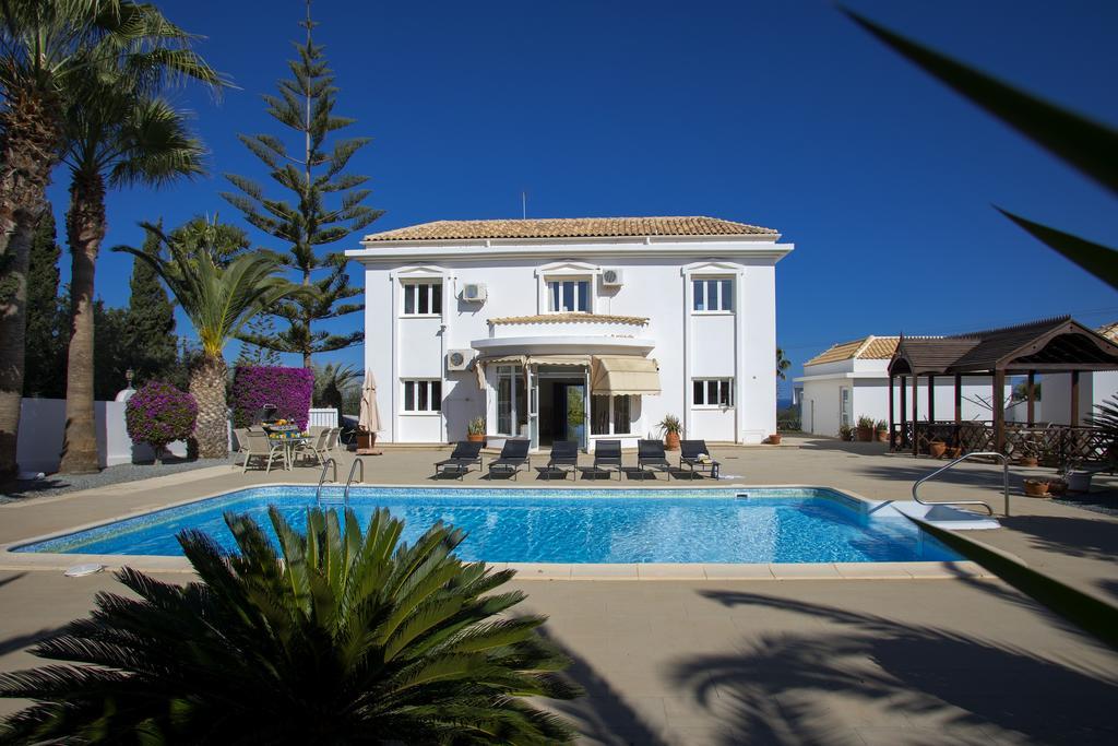 Villa Georgia Pernera 外观 照片