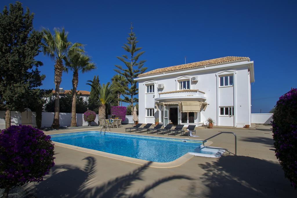 Villa Georgia Pernera 外观 照片